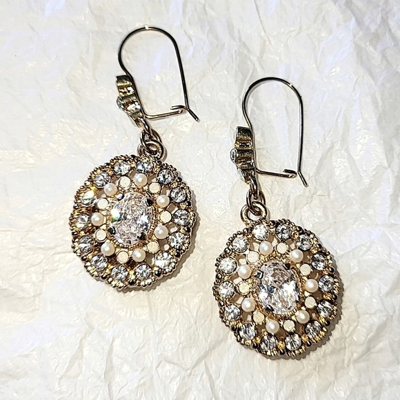 🦋 CRYSTAL, FAUX OPAL & FAUX SEED PEARL EARRINGS - Picture 6 of 6